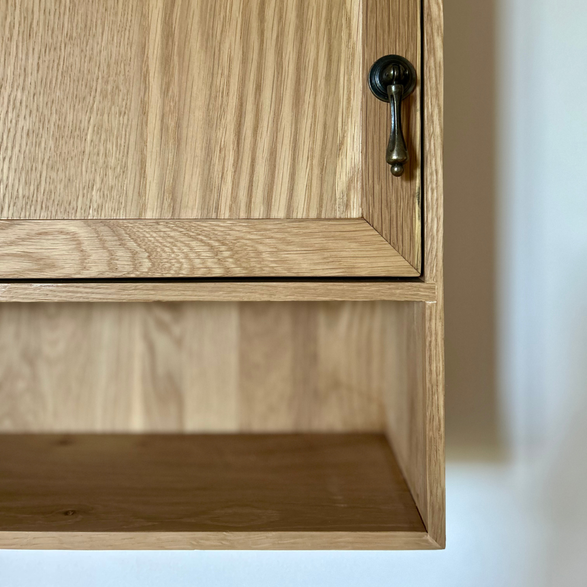 Petite Cabinet