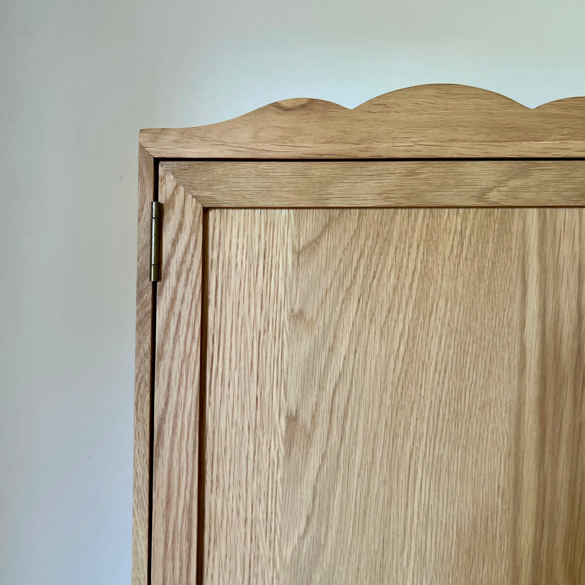Petite Cabinet