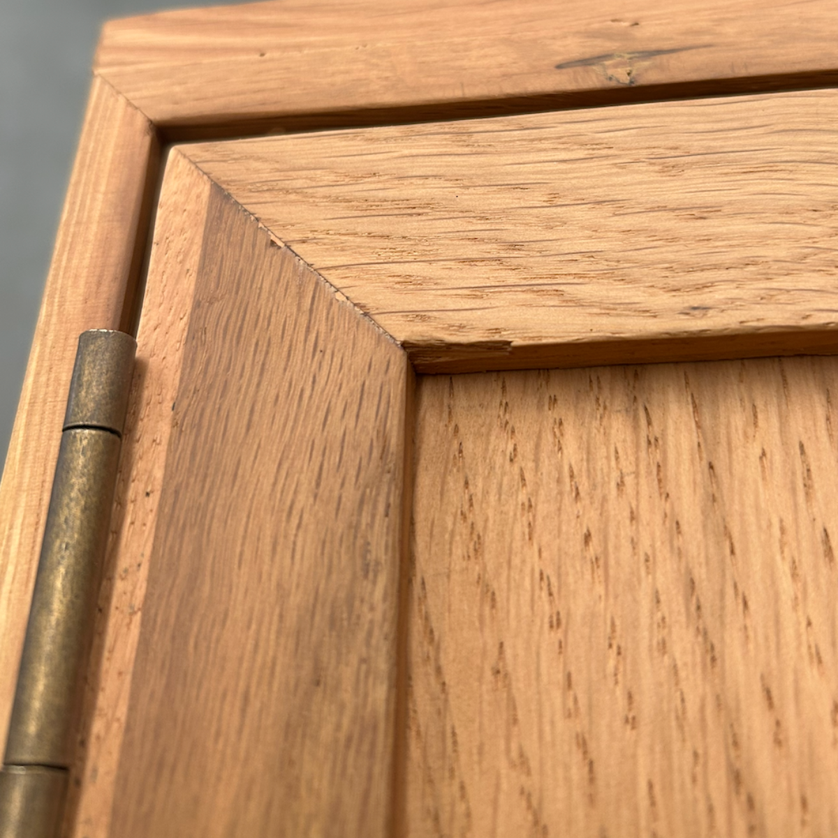 Petite Cabinet (Imperfect)